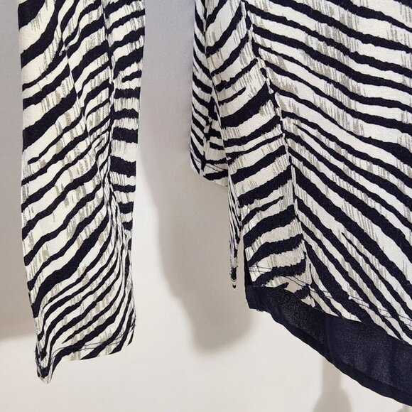 Chico's Women's Size 1/8-10 Black & White Zebra Stripe Long Sleeve Layered Top - Picture 5 of 15